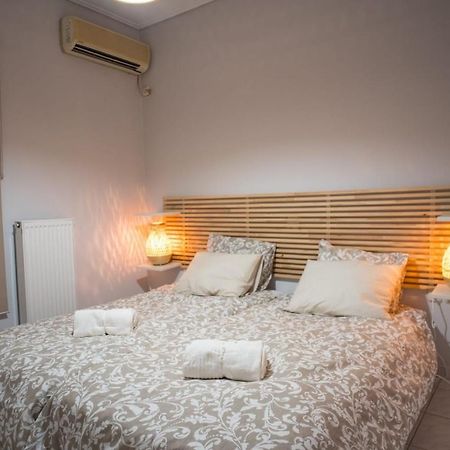 Appartement It Is A Pleasant, Modern, Functional House! à Le Pirée Extérieur photo